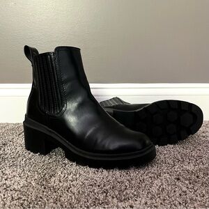 Chunky Black Chelsea Boots